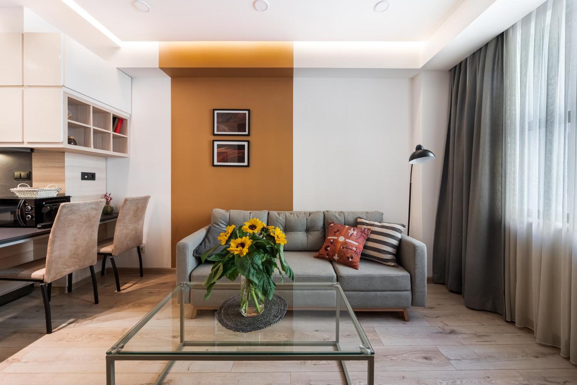Thames Apartment By Downtown Inn, City Center Erivan Exterior foto